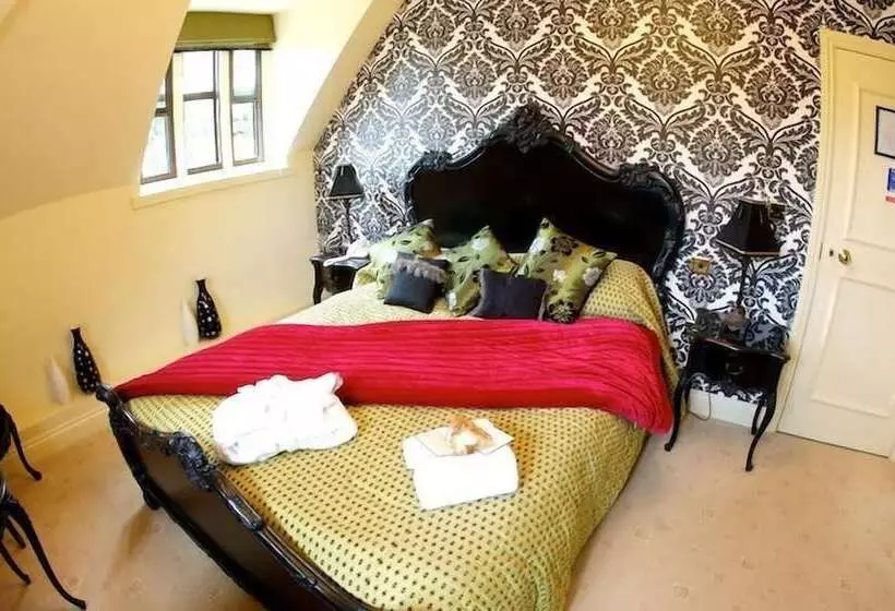 Отель Angmering Manor