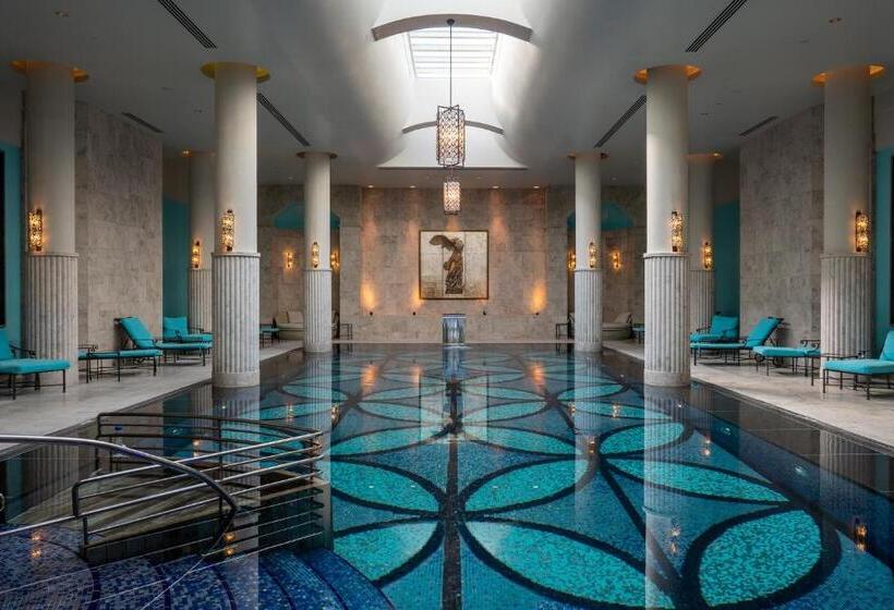 Four Seasons Hotel Istanbul At The Bosphorus