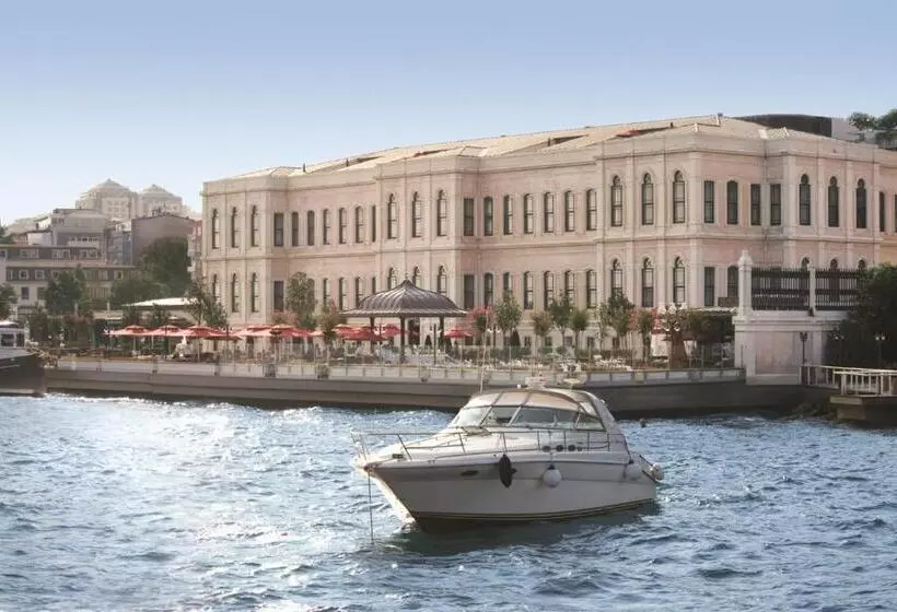 Four Seasons Hotel Istanbul At The Bosphorus