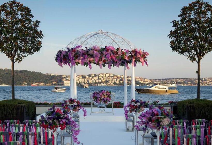 Four Seasons Hotel Istanbul At The Bosphorus