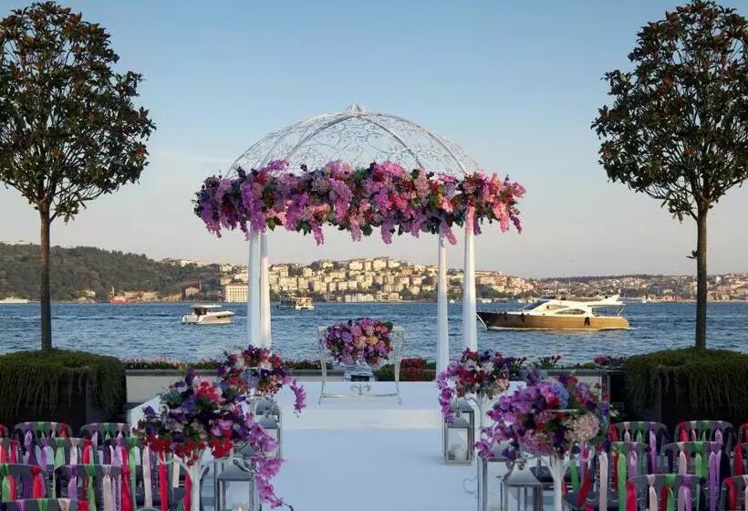 Four Seasons Hotel Istanbul At The Bosphorus