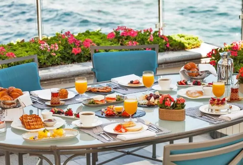 Four Seasons Hotel Istanbul At The Bosphorus