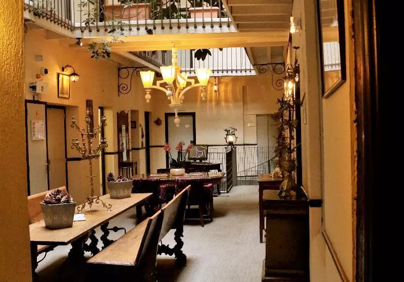 هتل Grand Hôtel D Orléans