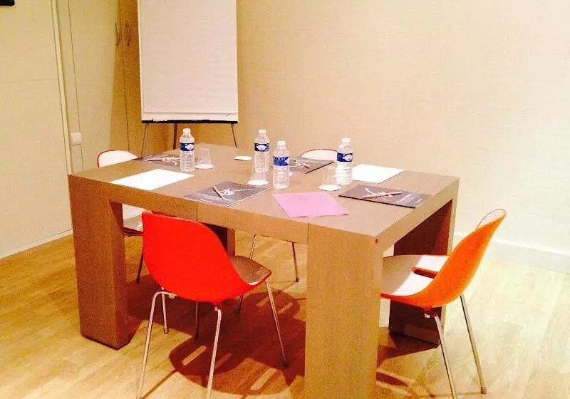 هتل Grand Hôtel D Orléans