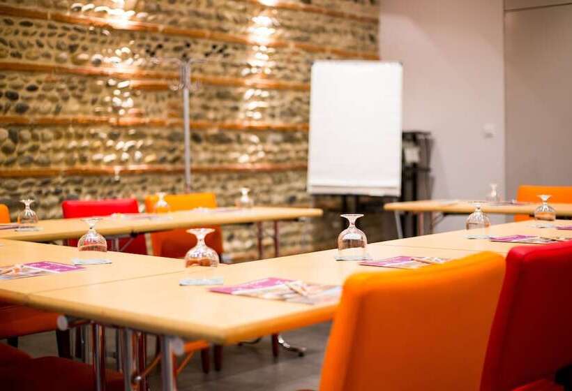 בית מלון כפרי Grand Hôtel D Orléans