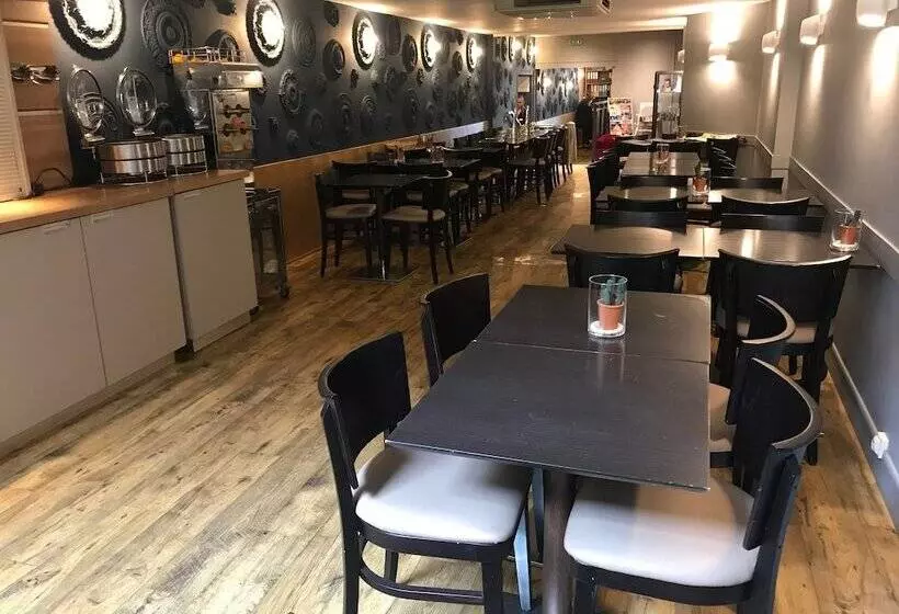 هتل Grand Hôtel D Orléans