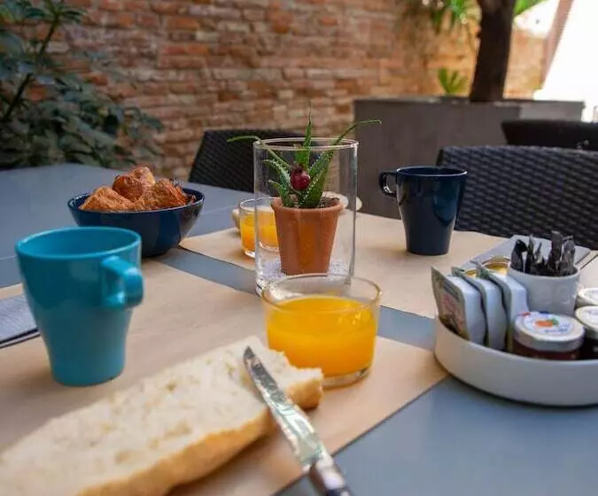 هتل Grand Hôtel D Orléans