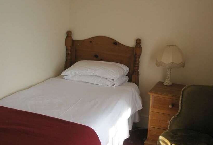 בית מלון כפרי Langham Court