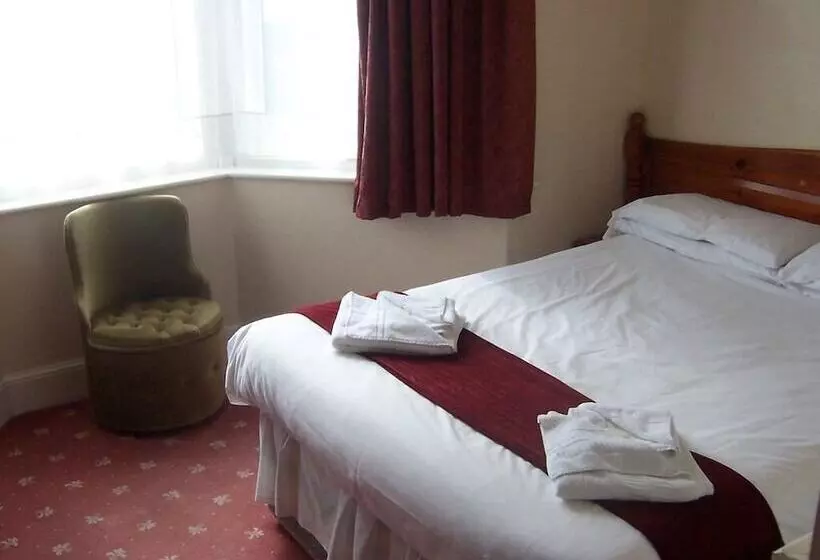 בית מלון כפרי Langham Court