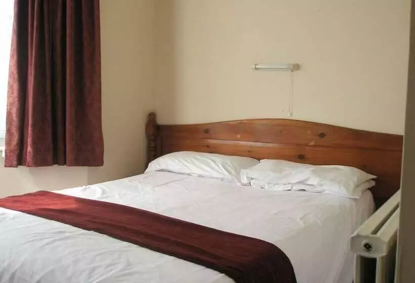 בית מלון כפרי Langham Court