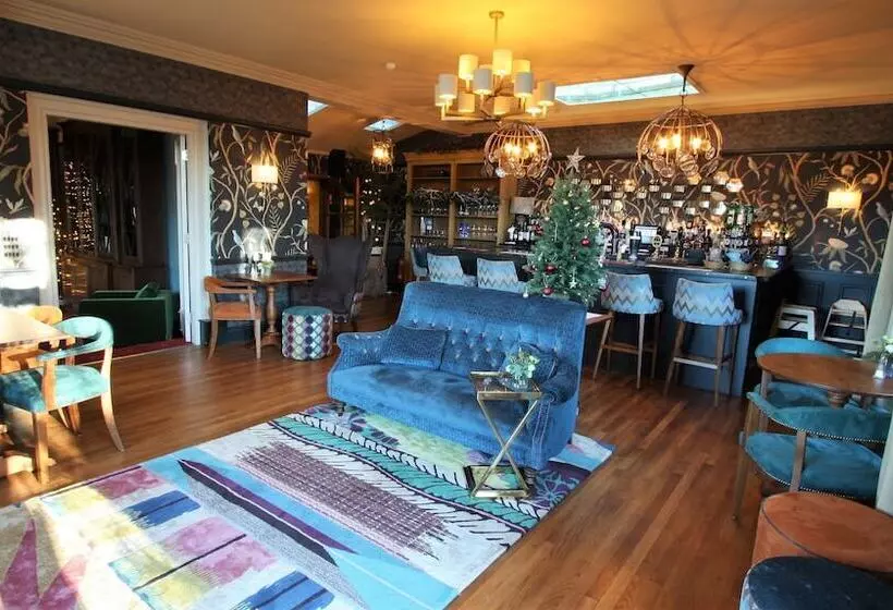 Hotelli Ravenstone Manor