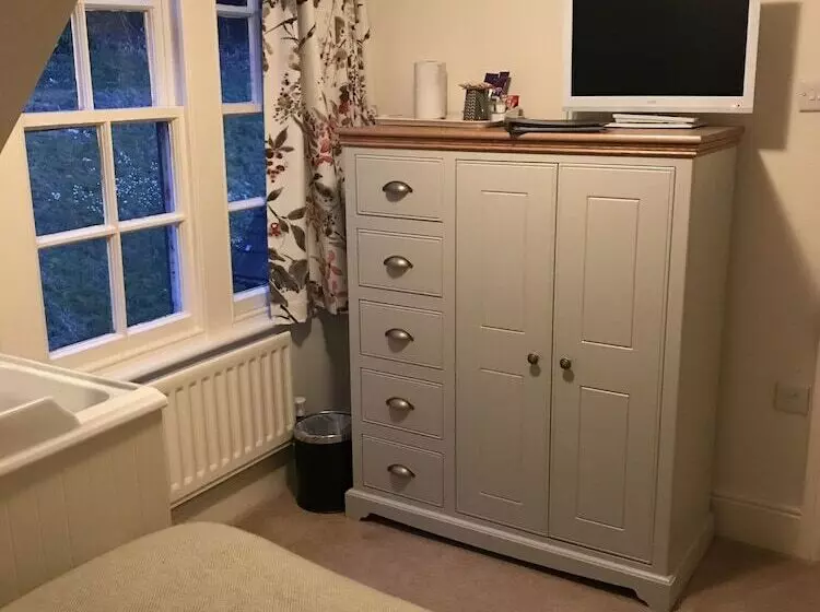 Hotelli Ravenstone Manor