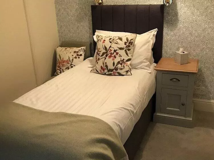 Hotelli Ravenstone Manor