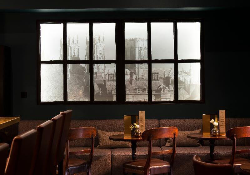 فندق The Churchill