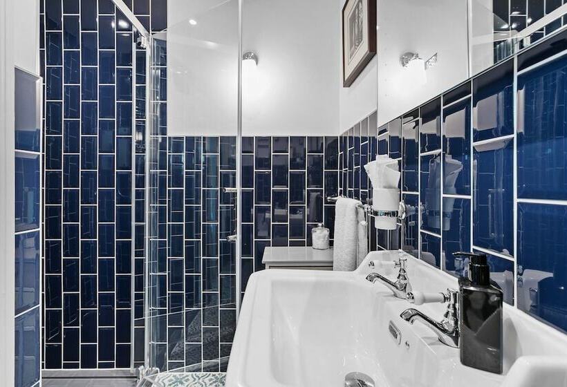 Hotel The Somerville