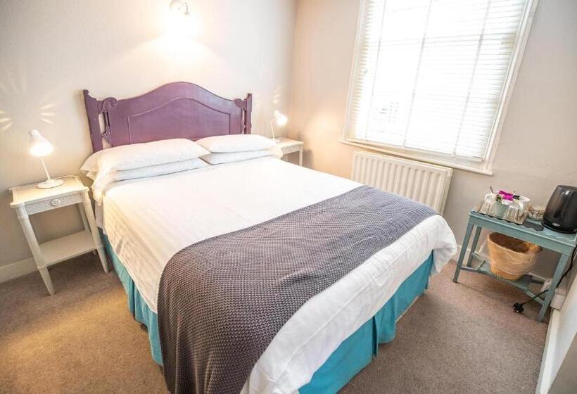 فندق Tower House Guest House