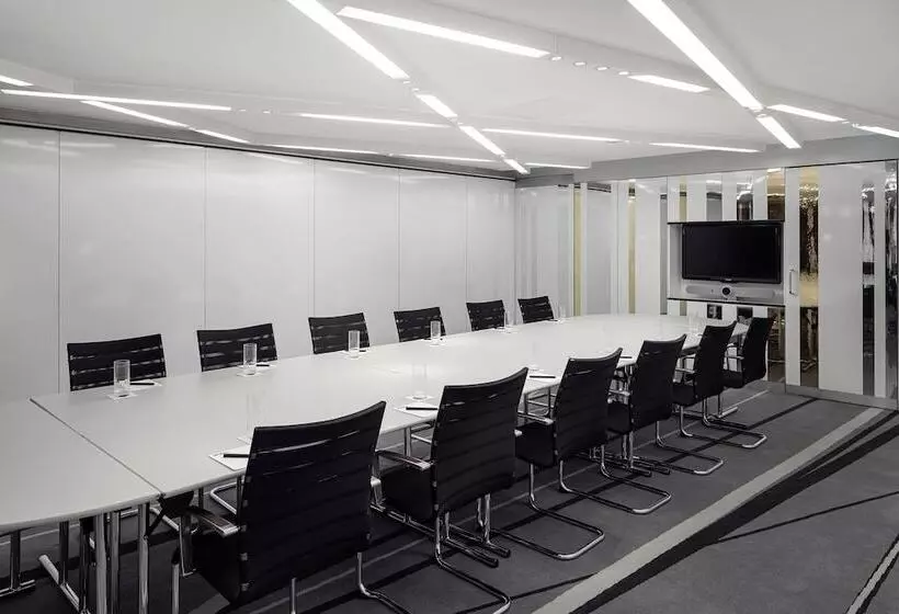 בית מלון כפרי W London