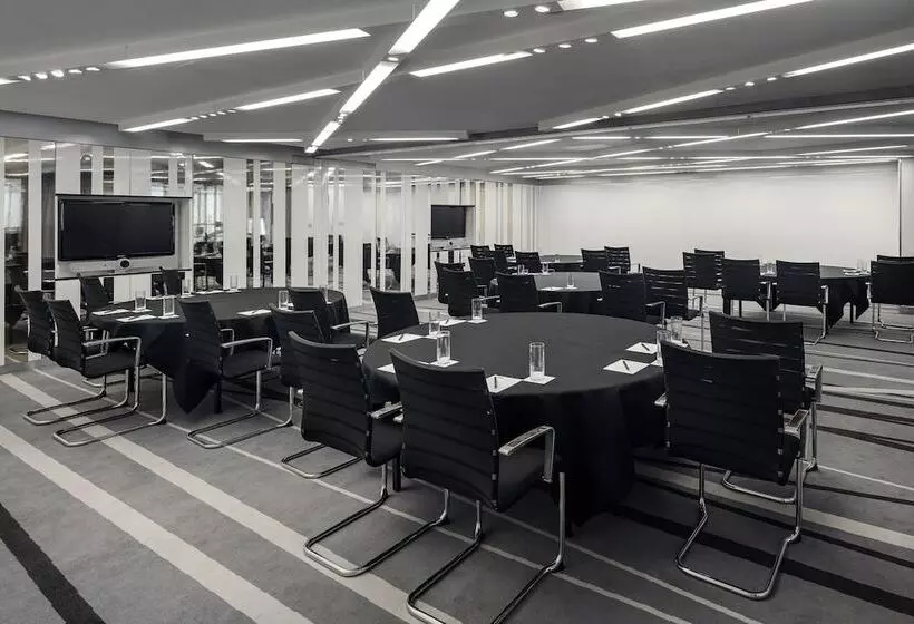 בית מלון כפרי W London