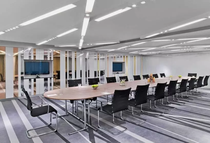 בית מלון כפרי W London