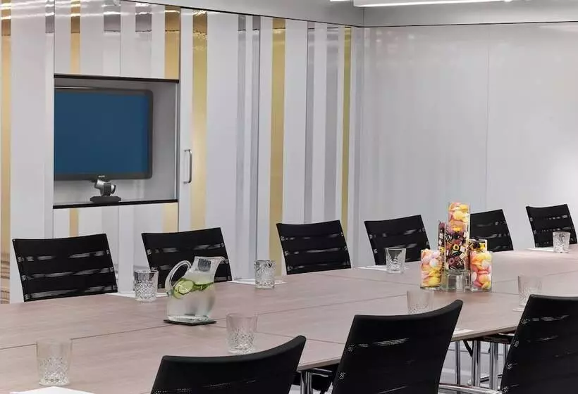 בית מלון כפרי W London