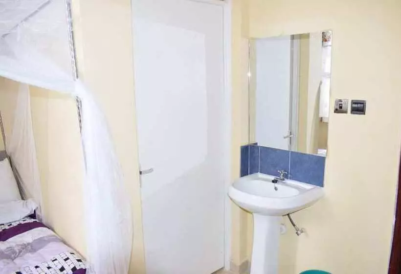 تختخواب و صبحانه Reconfort Villa Guest House