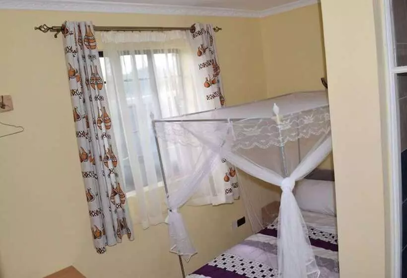 تختخواب و صبحانه Reconfort Villa Guest House