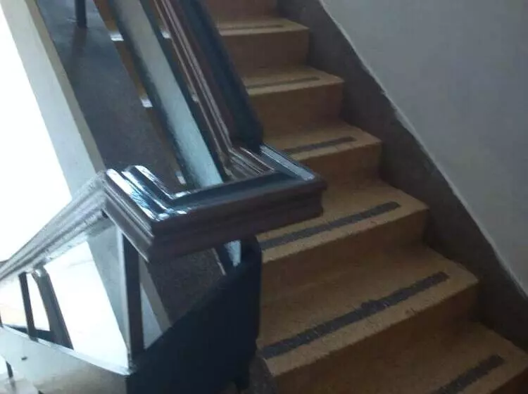 تختخواب و صبحانه Stansted Annex