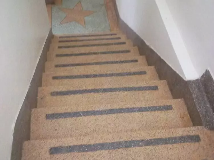 تختخواب و صبحانه Stansted Annex