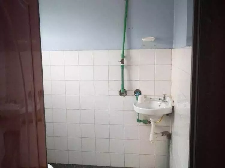 تختخواب و صبحانه Stansted Annex