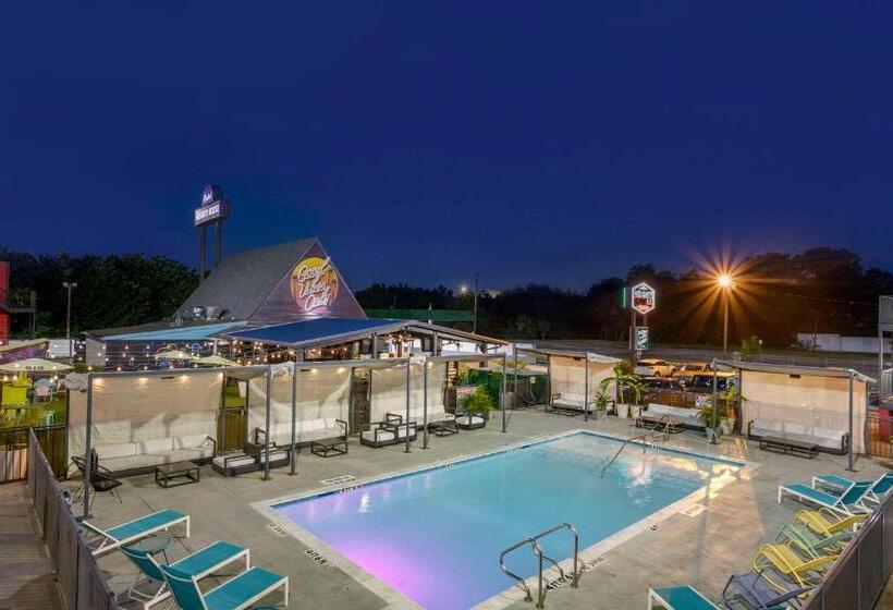 Heights House Hotel, Ascend Hotel Collection