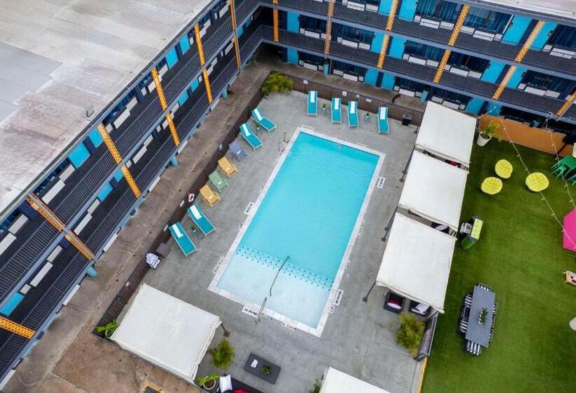 Heights House Hotel, Ascend Hotel Collection