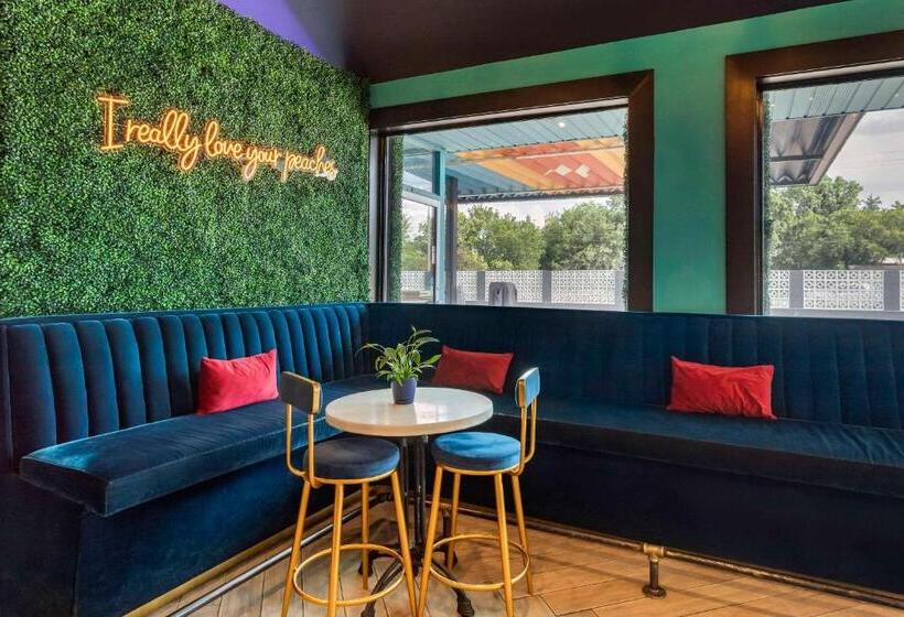 Heights House Hotel, Ascend Hotel Collection