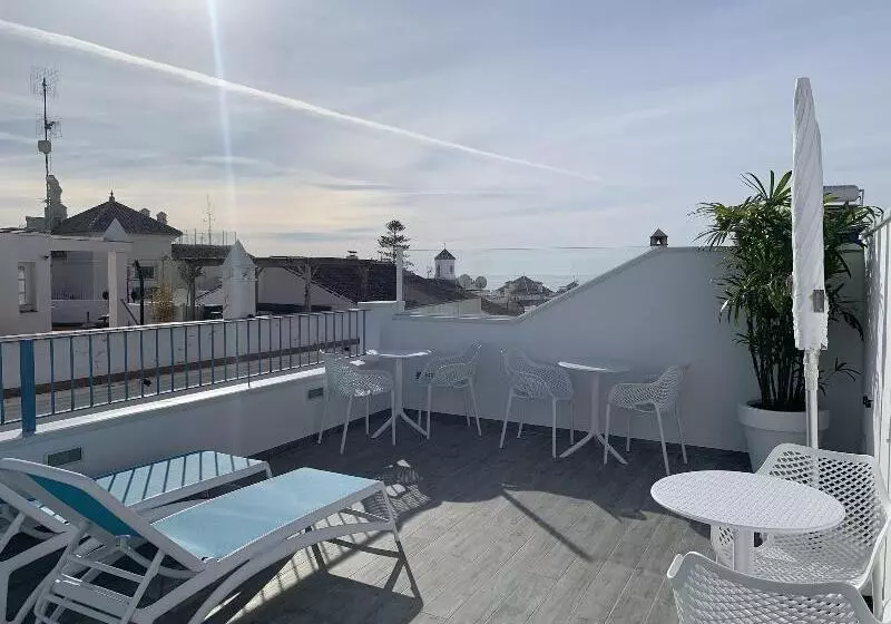 Hostelli Nerja Casual Rooms