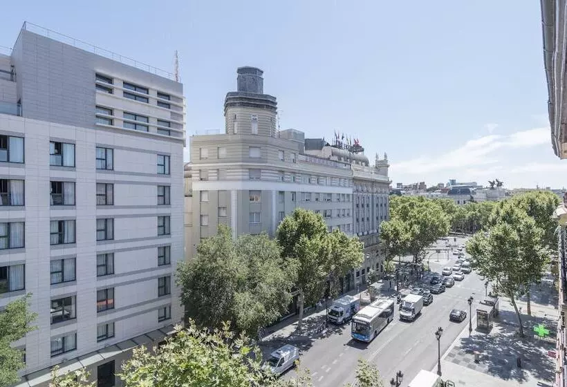 مسافرخانه Uma Suites Atocha