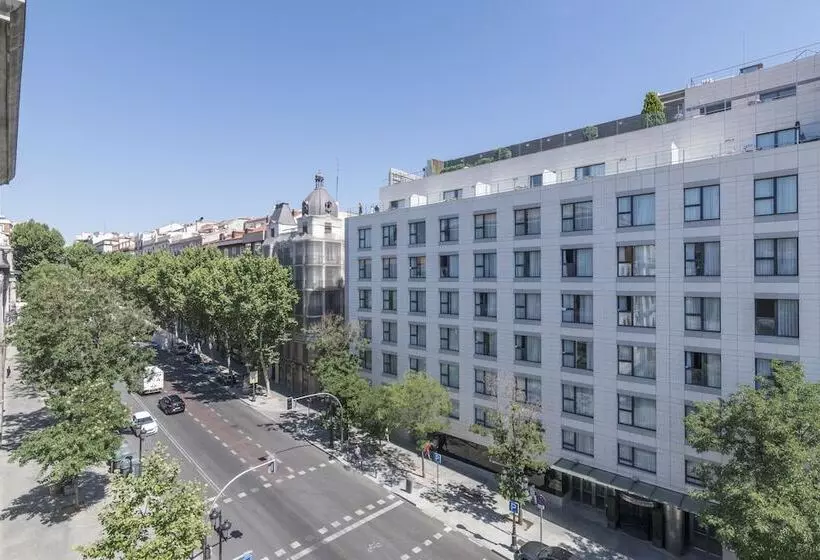 مسافرخانه Uma Suites Atocha