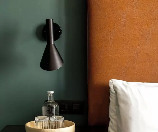 مسافرخانه Uma Suites Atocha