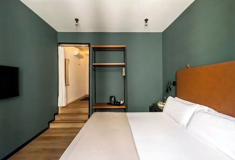 مسافرخانه Uma Suites Atocha