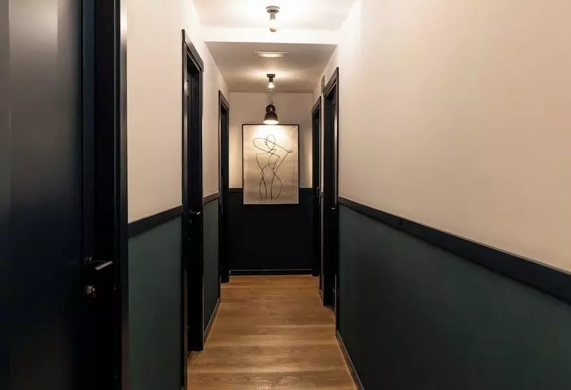 مسافرخانه Uma Suites Atocha