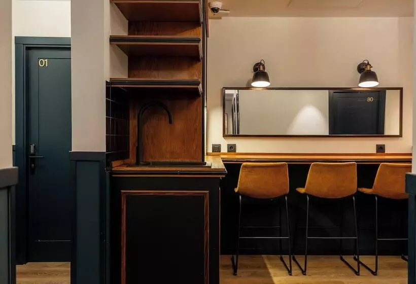 مسافرخانه Uma Suites Atocha