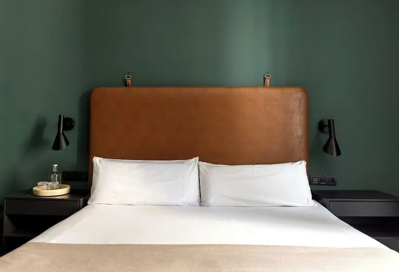 مسافرخانه Uma Suites Atocha