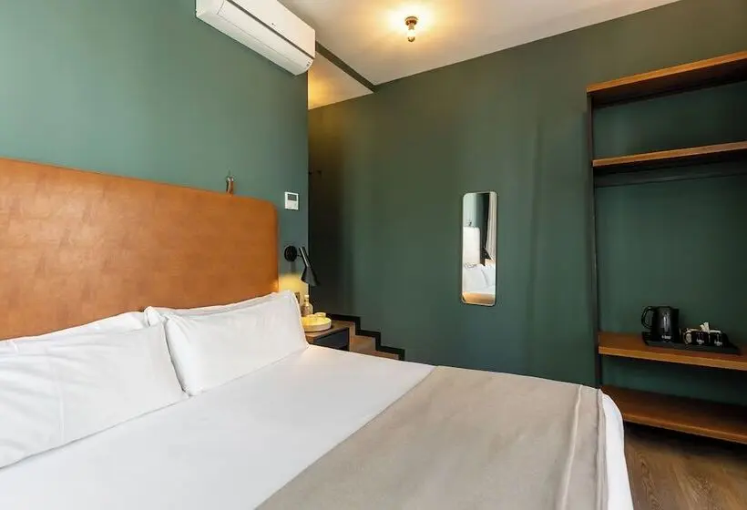 مسافرخانه Uma Suites Atocha