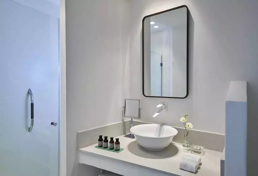ホテル Baia Di Chia Resort Sardinia, Curio Collection By Hilton