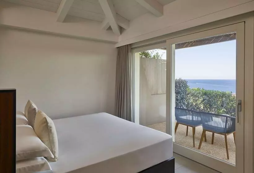 ホテル Baia Di Chia Resort Sardinia, Curio Collection By Hilton