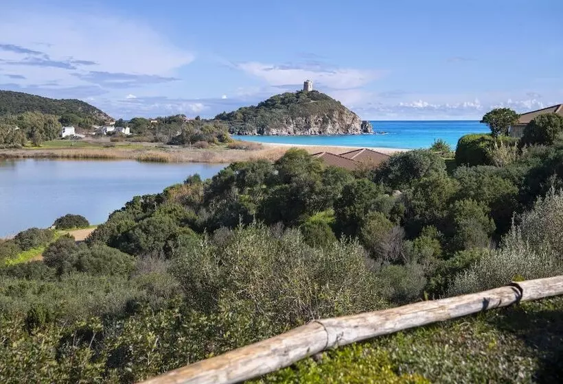 ホテル Baia Di Chia Resort Sardinia, Curio Collection By Hilton