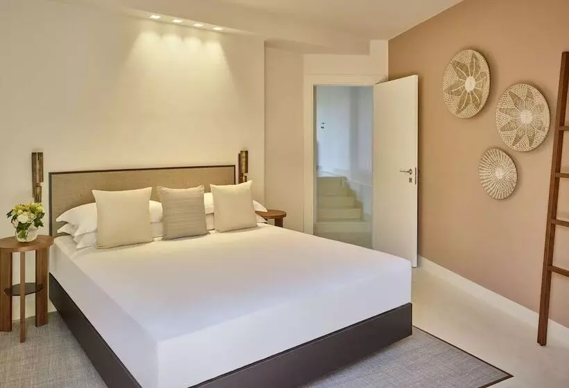 ホテル Baia Di Chia Resort Sardinia, Curio Collection By Hilton