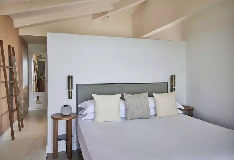 ホテル Baia Di Chia Resort Sardinia, Curio Collection By Hilton