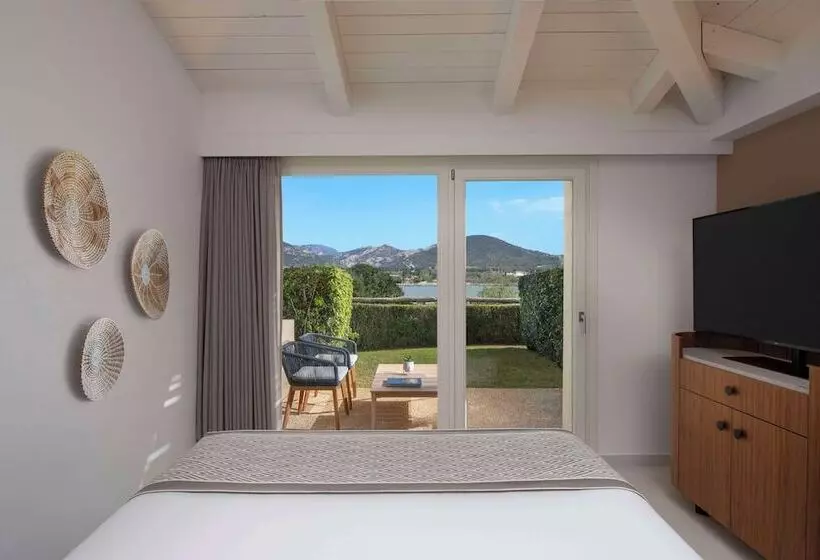 ホテル Baia Di Chia Resort Sardinia, Curio Collection By Hilton