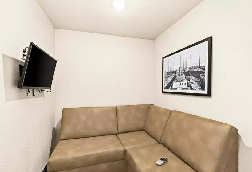 Cobblestone Hotel & Suites   Superior Duluth