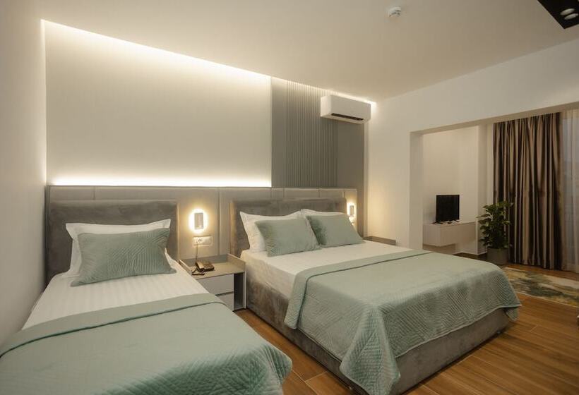 בית מלון כפרי Kompleksi Royal