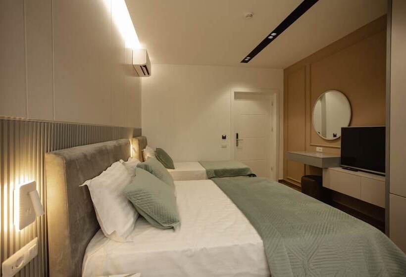 בית מלון כפרי Kompleksi Royal